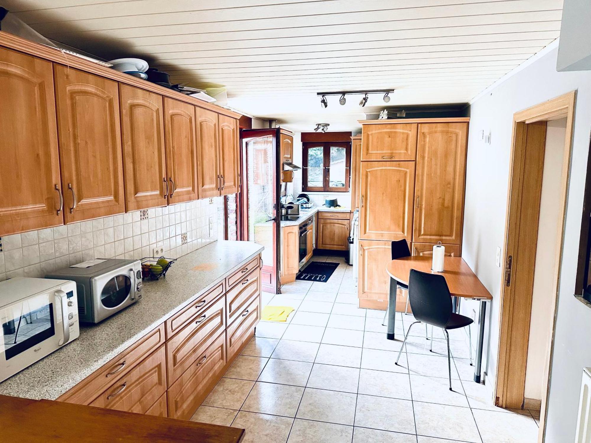 Chambre Et Sdd Privees Dans Une Maison Partagee Avec Des Residents Mons Eksteriør bilde